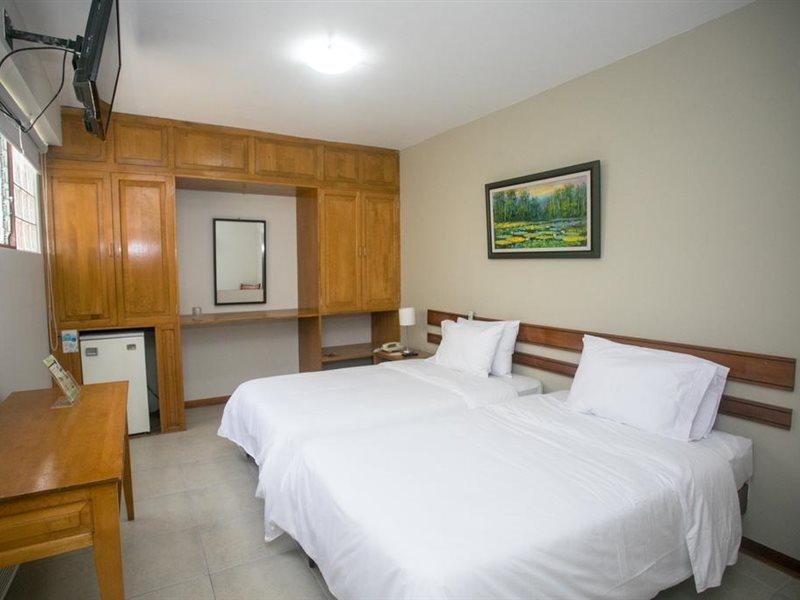 Hotel Acosta Икитос Екстериор снимка