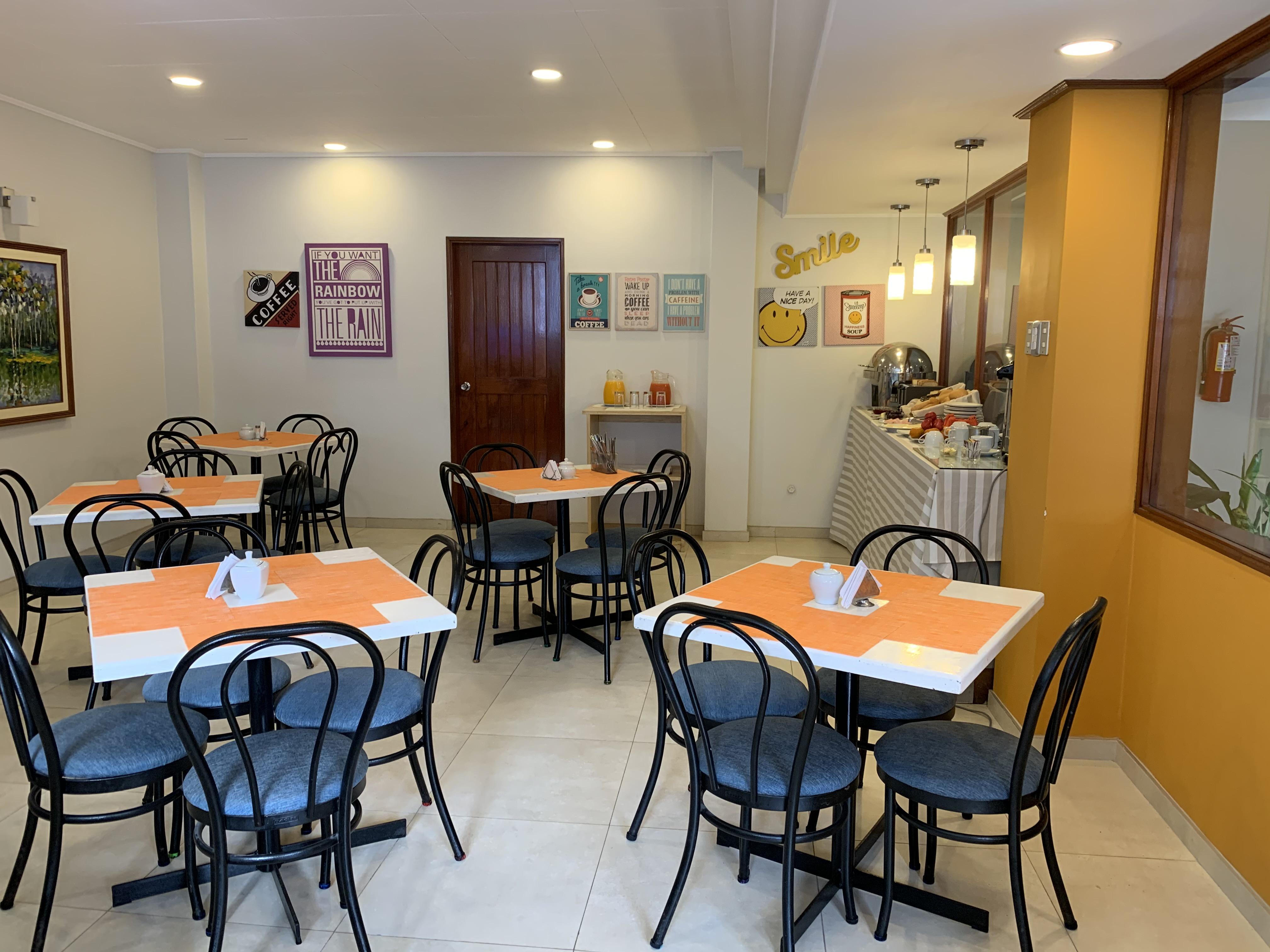 Hotel Acosta Икитос Екстериор снимка