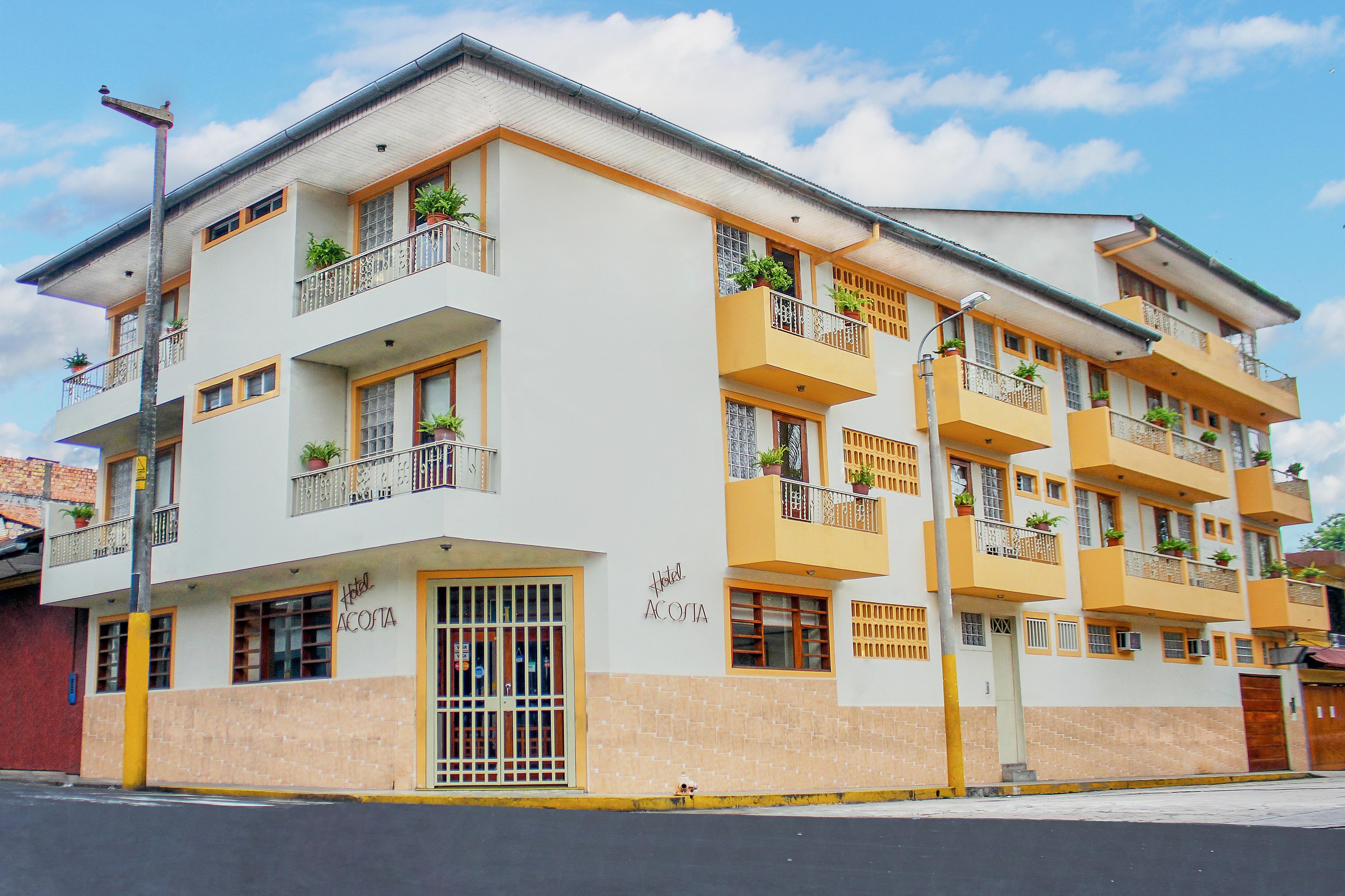 Hotel Acosta Икитос Екстериор снимка