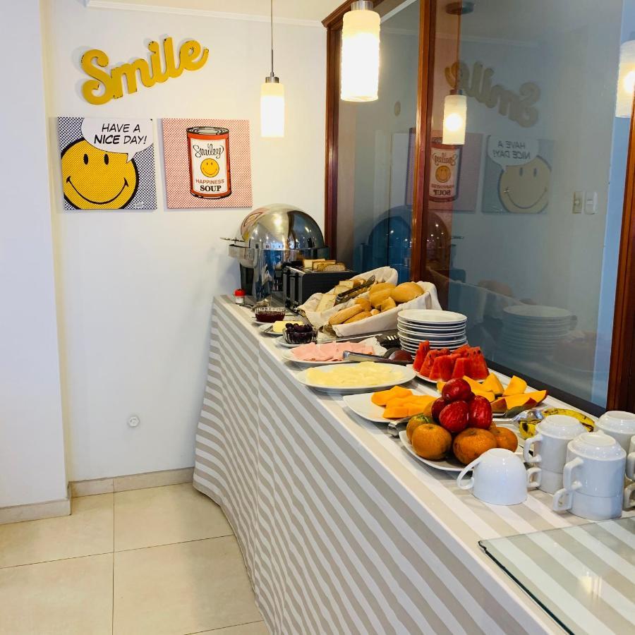 Hotel Acosta Икитос Екстериор снимка