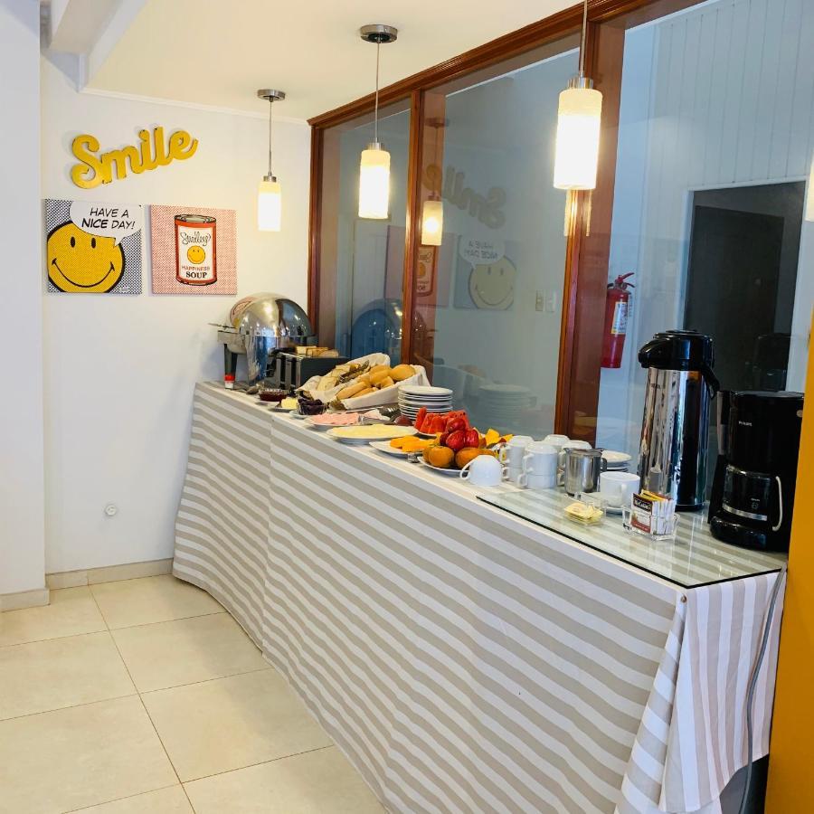 Hotel Acosta Икитос Екстериор снимка